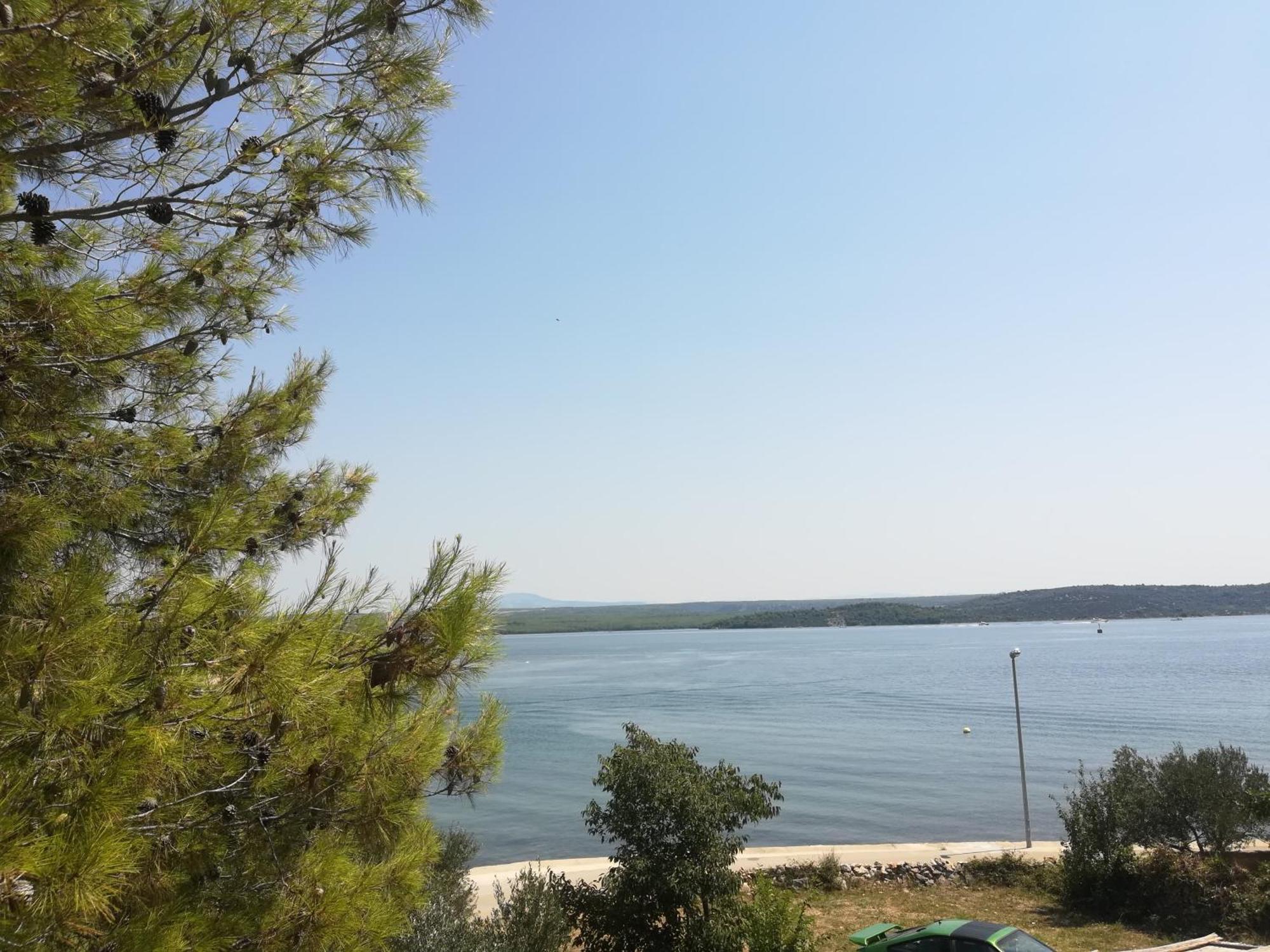 Raslina Sun Apartment Luaran gambar